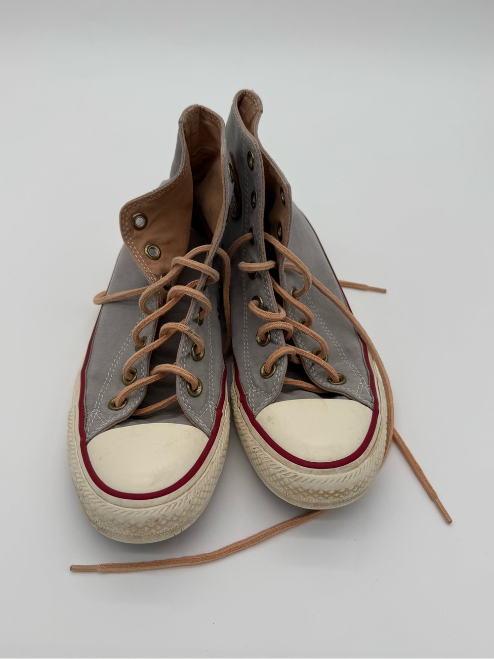 Chuck Taylor all star 2 Gray Canvas Sneakers with Red Trim